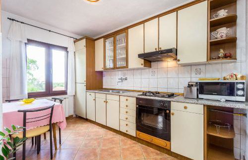 Ferienwohnung mit WLAN, Klima, Parkplatz, Grill und großem Garten zum Fußball spielen - Foto 7