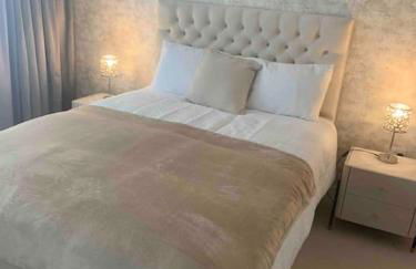 Lovely En-suite Flat with Balcony and Parking. - Foto 6