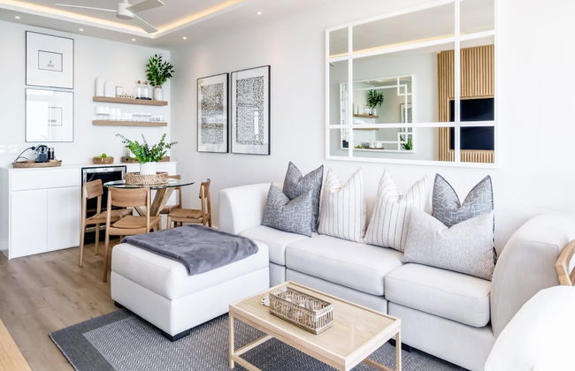 Magical Apartment w Uninterrupted Ocean Views Mouille Views - Photo 15