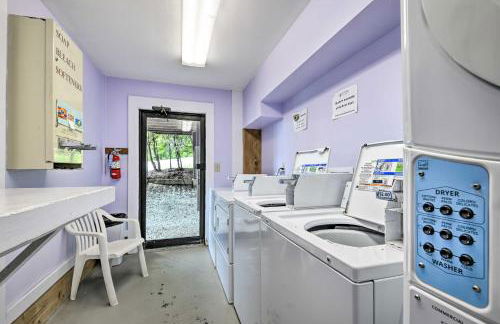 Walk to Ski Shuttle! Mountainside Resort Condo - Photo 31