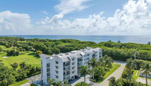 Boca Coastal Stay 2BR 2BA with Pool and Balcony - Foto 2