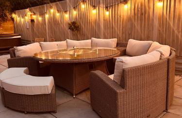 Luxury House Sleeps 14 With Secret Bar Near Bath - Photo 13