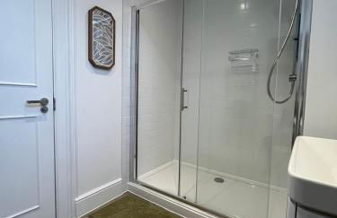 Spacious 2B Flat in Clement House - Photo 19