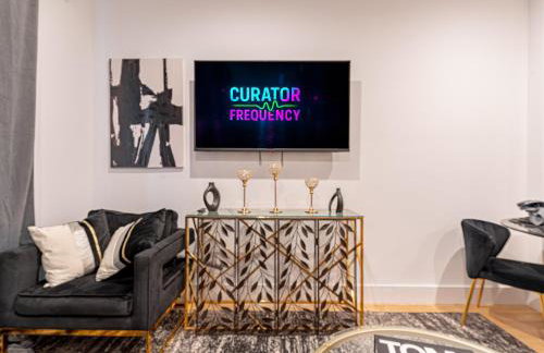 Modern City Hideaway with 1BR & Balcony - Foto 19