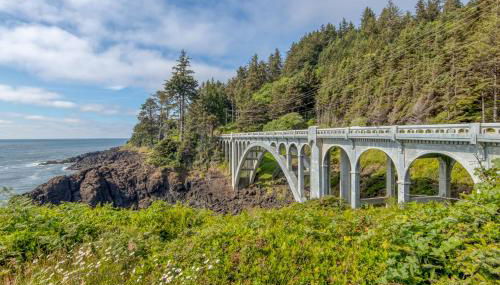 Coastal Garden - Anchor Pier Lodge - Photo 3
