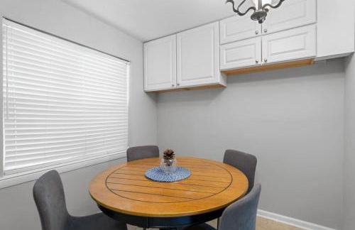 Parkside Alexandria Townhome - 3br free parking - Foto 18