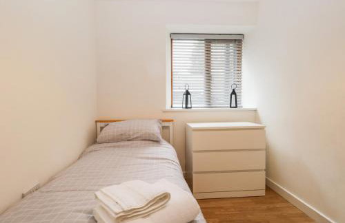 Coach House - Photo 26