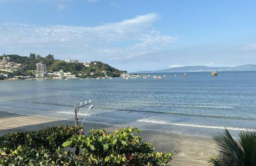 Ap pé na areia itapema frente mar - Foto 28