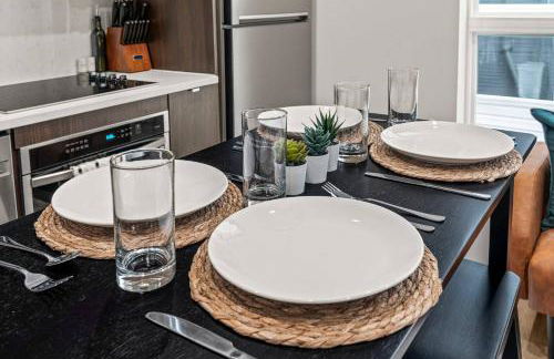 Old City-New Building Charm-Walk to Everything! - Foto 16