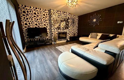 Stylish 3-Bed Family Pet-Friendly Home with Garden - Foto 11