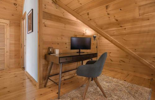 Lakefront Log Cabin, Private Lake Access w/Peloton - Foto 48