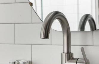 Cozy Bungalow Retreat Walking Distance to Downtown - Photo 20