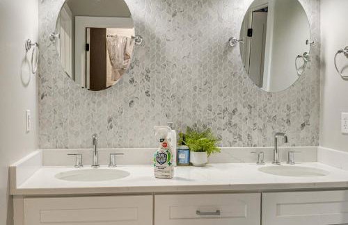 Lakefront Gem Dock and Hot Tub in Jacksboro - Foto 25