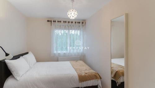 Spacious 5 bed Sunninghill with driveway parking - By Tempstay - Foto 5