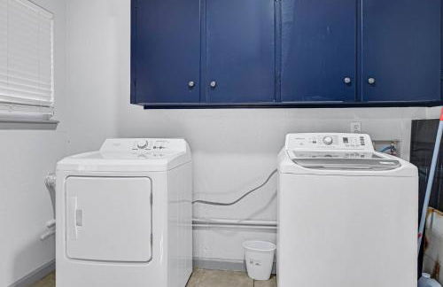 Updated 5BR Baytown Home | Sleeps 12 |Patio&Grill - Foto 23