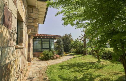 Casa Parbayón Encanto entre Jardines y Luz Natural - Foto 14