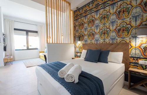 FLORIT FLATS - Stylish Valencia Ceramic Apartments with Free Bicycles by the Joaquin Sorolla Station - Photo 1