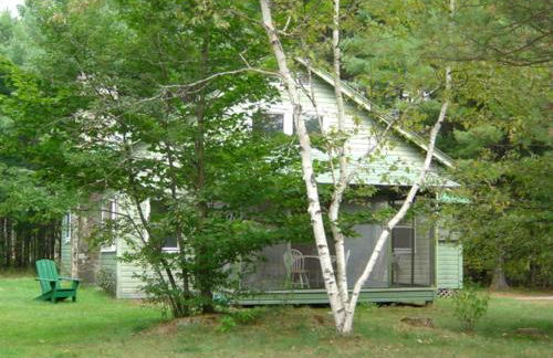 Seven-Person Cabin Rental with Stone Fireplace Overlooking Lake Paradox in Adirondacks - Foto 1