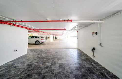 Bayview Villa by Rove Travel - Waterfront with Patio - Foto 53