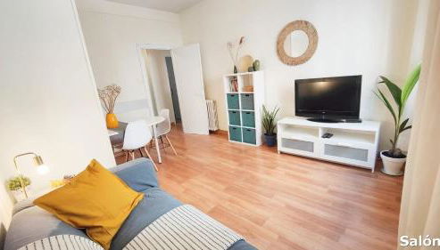 Apartamento con 4 habitaciones recien renovado - Foto 2