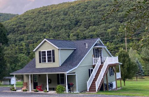 Historic Sears River Home (Main Level) on 10 Acres - Foto 3