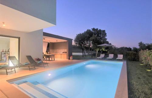 Luxury Villa Hedone with heated pool, welness and playground - Photo 51