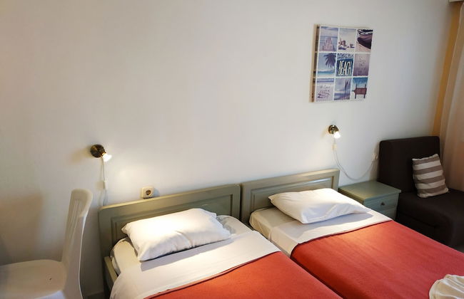 Renia Studios Standard Studio Overlooking the Swimming Pool - Foto 11