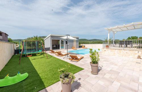 Villa SALT bazen,jacuzzy - Foto 23