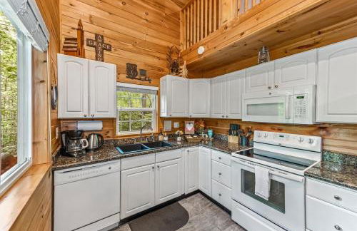 Peaceful Hideaway Treehouse near Little River Canyon - Foto 58