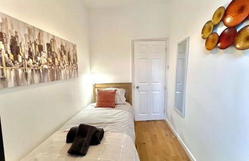 Modern 3-bed House With Parking Bamber Bridge, Preston - Foto 46