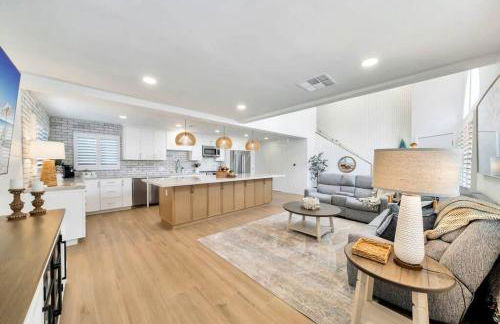 Walk To The Waves Newport Beach House - Foto 27