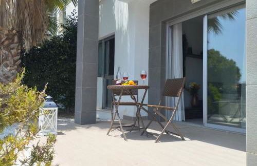 Bungalow en Punta Prima 2 dormitorios y piscina - Foto 5