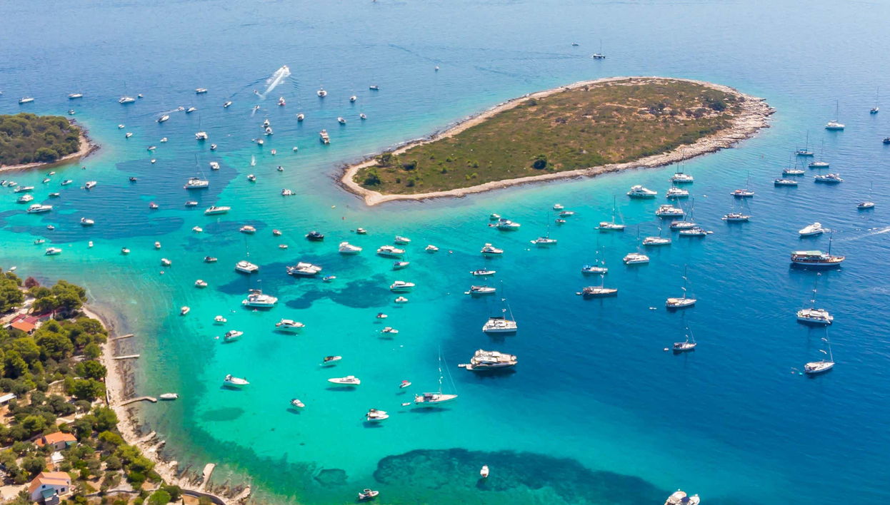 Excursão às lagoas Azul e Branca, Solta e Drvenik Veli
