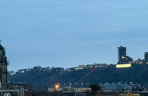 Pittsburgh Home with Skyline Views Walk to Stadium! - Photo 40