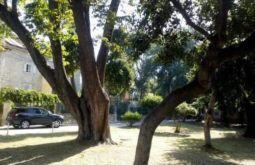 Old school apartment - Photo 38