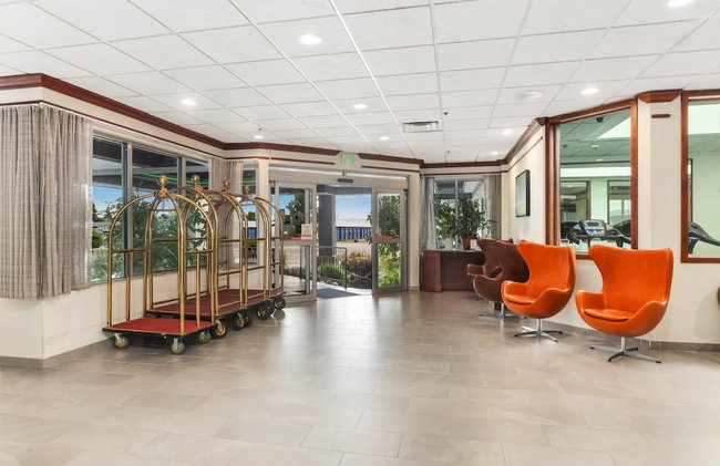 Medallion Inn & Suites - Foto 4