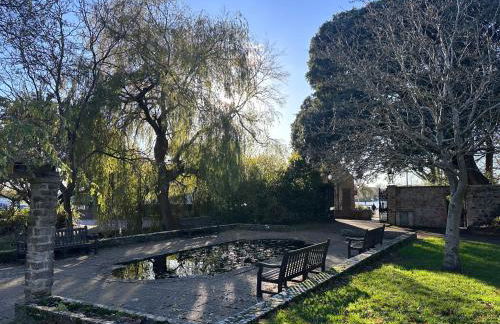 MOONGATE by BOURNECOAST - A Delightful Chalet Bungalow with a Garden and Parking - HB10672 - Foto 38