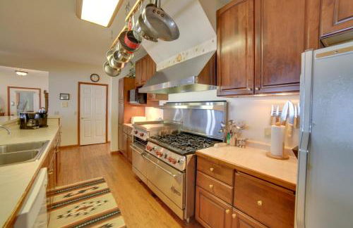 Lakefront Lookout! Private Sand Beach on Superior - Foto 9