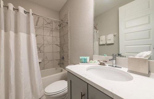 Remarkable Home Near Disney With Theater & Themed Rooms With Waterpark & Resort Access At Encore Resort - 7660Ff - Foto 37