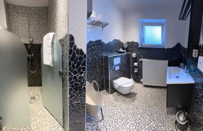 4 Sterne Ferienwohnung Schlossblick Sauna Pool Whirlpool pri - Foto 26