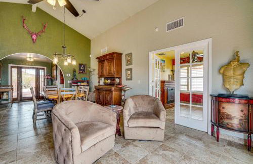 Views and Fire Pit Hilltop Retreat in Rio Rico! - Foto 6