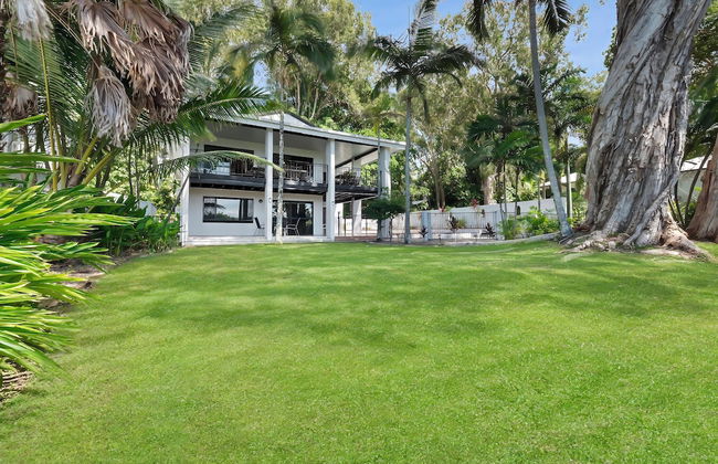 Dolce Vita Beachfront Holiday House - Photo 14