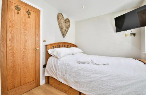 Luxury Cosy Central Detached Cardiff Bungalow with Free Parking - Foto 14