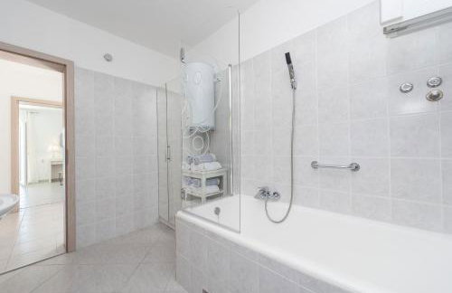 Villa Maslenica - Photo 17