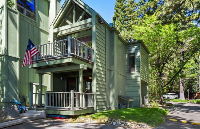 Beachfront Ski Cabin - Photo 24