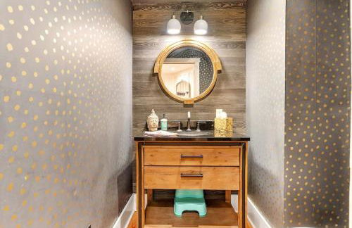 Designer 3 BR Townhome with Beautiful Backyard - Foto 13