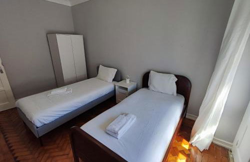 Lisbon traditional T2 with balcony in Damaia, Lisbon - Foto 14