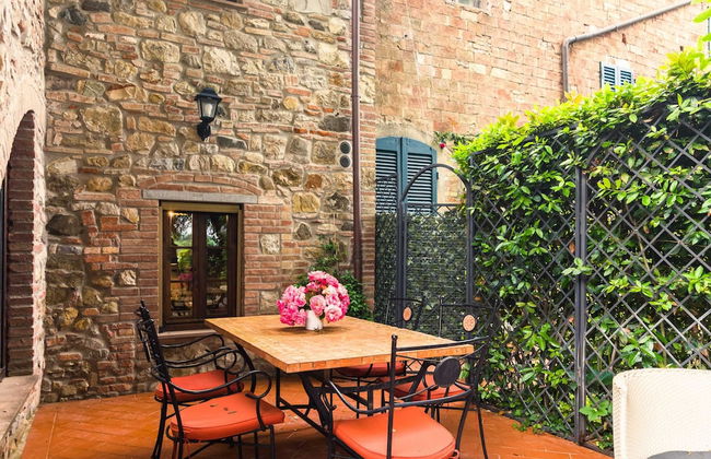 Holiday Home in Town Center with Pool, Garden, Hot Tub - Foto 31