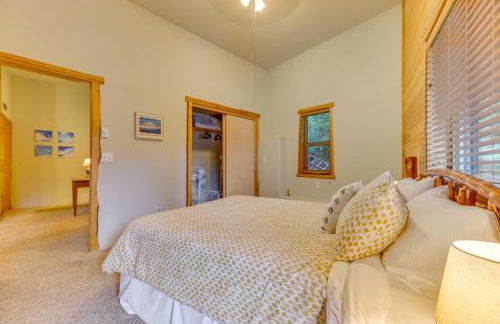 Grizzly Tower Packwood Cabin with Hot Tub! - Foto 27