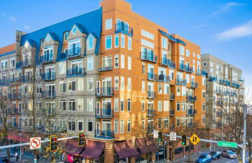 Belltown's Flower Moon, near The Space Needle - Foto 8